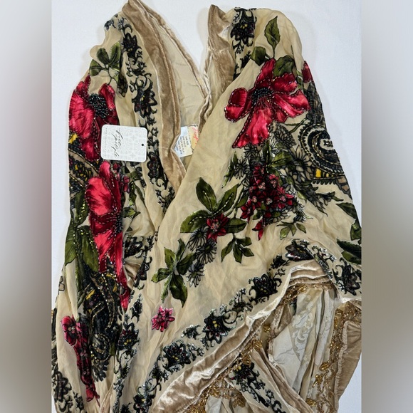 NWT Last Call Velvet Butterfly Kimono - Picture 6 of 6